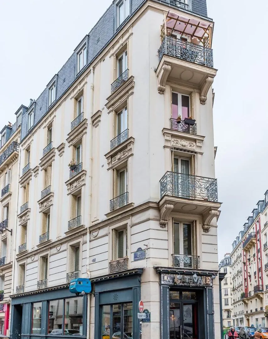 Apartment Veeve - Rooftop Views By The Canal Saint-martin Paris